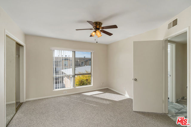 1010 Palm Avenue, West Hollywood CA: https://media.crmls.org/mediaz/70565e7e-cf37-47ef-b6f3-2280ec62637f.jpg