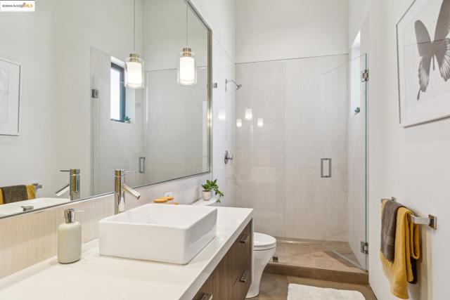 809 Folger Ave, Berkeley CA: https://media.crmls.org/mediaz/7056eacc-ff6a-4c71-a4a2-28a2a56b063b.jpg