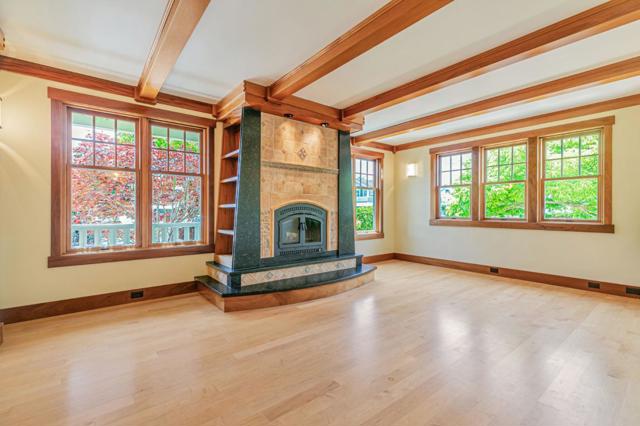 5005 Emerald Street, Capitola CA: https://media.crmls.org/mediaz/70582d89-b507-419d-9f62-ad6bca9ad6e4.jpg
