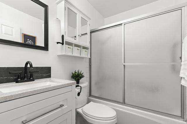 9838 MISSION VEGA DR, Santee CA: https://media.crmls.org/mediaz/7059a634-63c4-4efb-b697-a210554ef6df.jpg