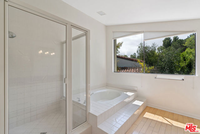 23454 Park Hermosa, Calabasas CA: https://media.crmls.org/mediaz/7059e1d8-23af-44cc-afef-e048f9701fa5.jpg