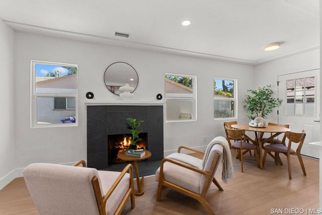 4642 Aragon DR, San Diego CA: https://media.crmls.org/mediaz/705ac8bb-5284-4eff-b01a-f305fc71bb5e.jpg