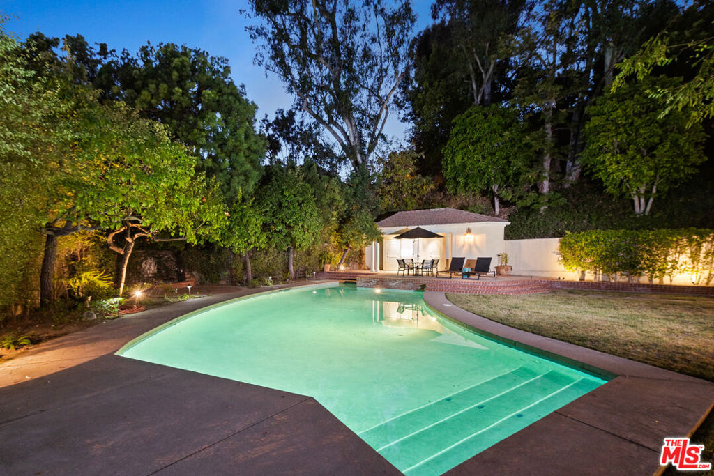 1115 N Beverly Drive