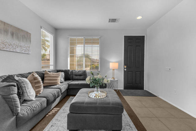 Image 3 of 67 For 37411 Bosley Street