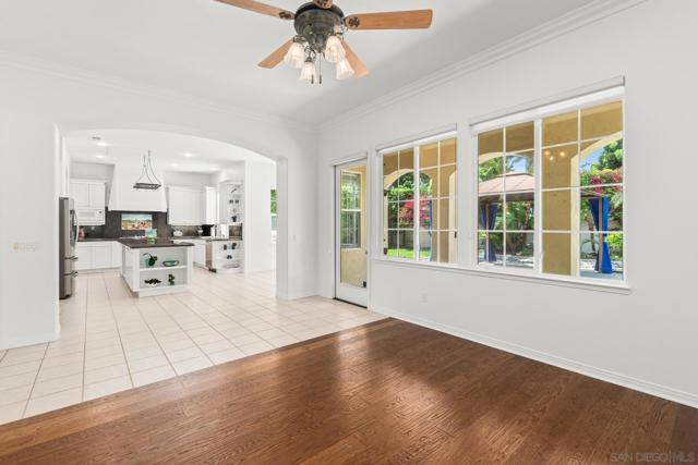 616 Marlin Ln, Carlsbad CA: https://media.crmls.org/mediaz/705c7bfd-9db1-4921-aa6e-362f956dcf12.jpg