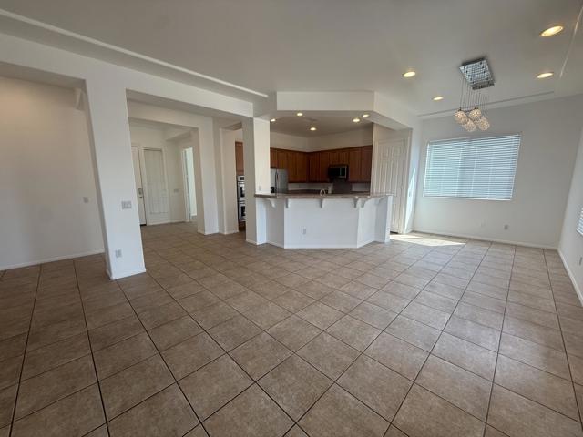103 Romanza Lane, Palm Desert CA: https://media.crmls.org/mediaz/705d55af-ff50-4a54-896b-fce6eae20a5d.jpg