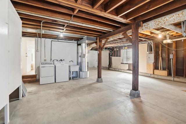 55 Parkside Avenue, Daly City CA: https://media.crmls.org/mediaz/705d59a6-adf6-4713-a261-58c8b0954440.jpg