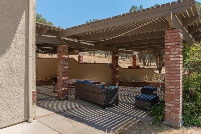 10207 Pool Station Road, Angels Camp CA: https://media.crmls.org/mediaz/705d7a0d-7683-43d2-8627-b98cd2933778.jpg