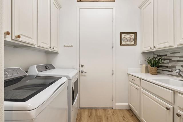 81919 Avenida Dulce, Indio CA: https://media.crmls.org/mediaz/705e4ff8-1cb4-4e41-8c92-4d9b5b974140.jpg