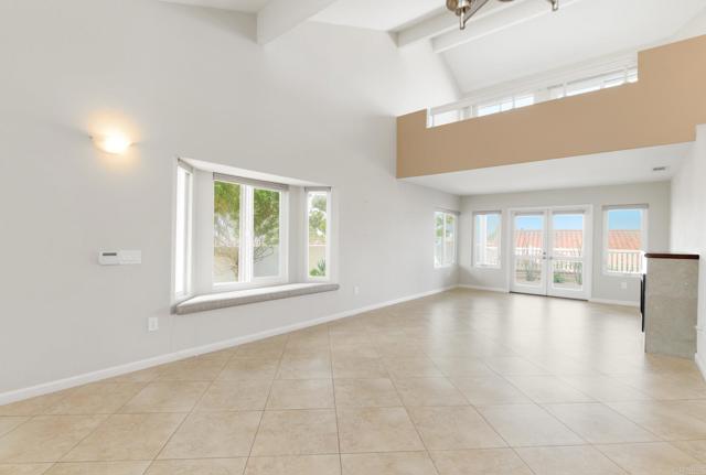 Detail Gallery Image 11 of 32 For 4609 Zamora Way, Oceanside,  CA 92056 - 2 Beds | 2/1 Baths