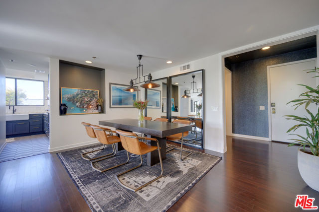 935 WESTBOURNE Drive, 103 photo 7