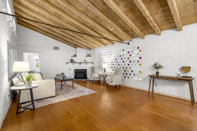 3691 Laguna Avenue, Palo Alto CA: https://media.crmls.org/mediaz/705eef33-fae3-4c4d-98e4-bf19f010ec9c.jpg