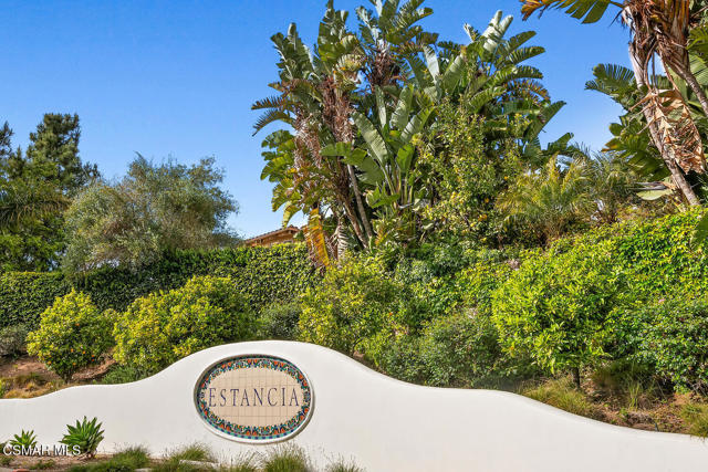 980 Via Anita, Newbury Park CA: https://media.crmls.org/mediaz/705f4a42-07d2-4130-988f-796a83873139.jpg