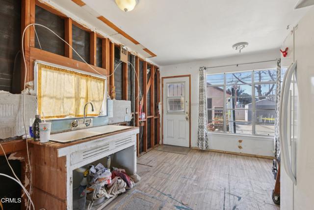 Detail Gallery Image 9 of 27 For 139 Stanford Ave, Oxnard,  CA 93036 - 3 Beds | 1 Baths