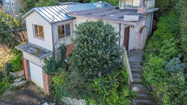 268 Olympian Way, Pacifica CA: https://media.crmls.org/mediaz/705f9c02-f7be-4256-80c7-8da260601fea.jpg