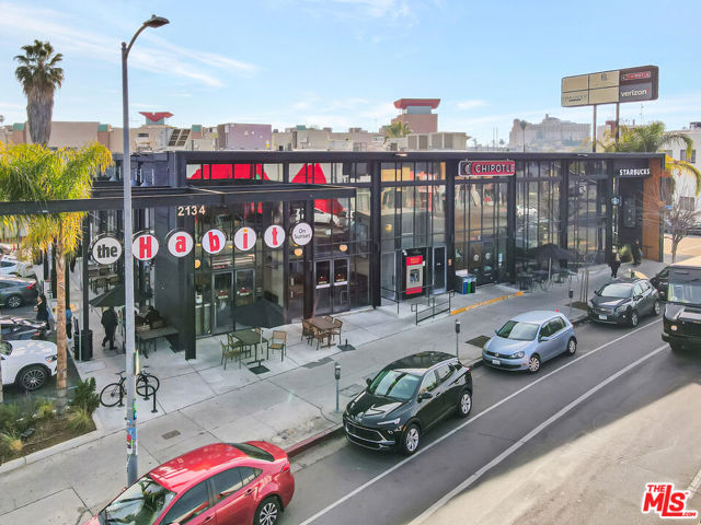 901 Rosemont Avenue, Los Angeles CA: https://media.crmls.org/mediaz/705fd6b8-9d5e-4749-9de7-9d3a8cd9756e.jpg