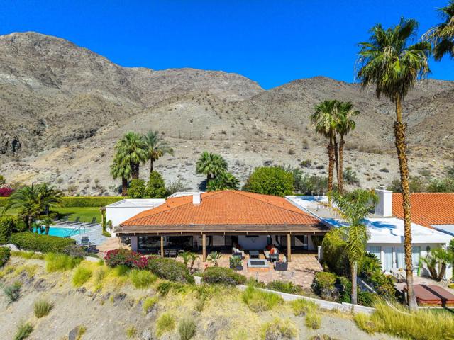 40480 Via Entrada, Rancho Mirage CA: https://media.crmls.org/mediaz/7061471f-1b0f-41e4-8865-b2ff8f8bdbcd.jpg
