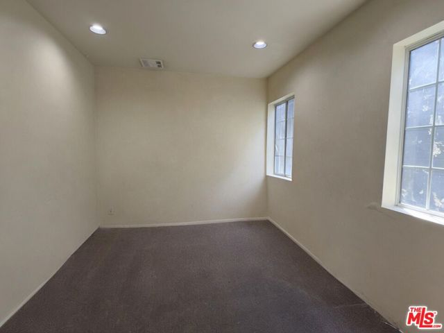 11420 VENTURA Boulevard, Studio City CA: https://media.crmls.org/mediaz/70625cf7-a105-4a80-9b64-5ced99b2ce16.jpg