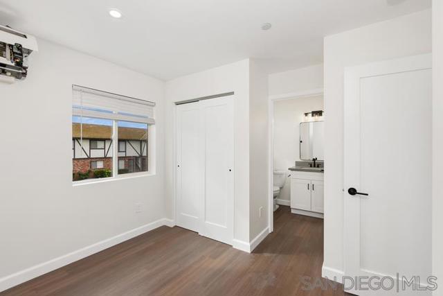 721 27 E 22nd St, National City CA: https://media.crmls.org/mediaz/70626905-bdbc-4b1e-9d7e-48ebd5f65aab.jpg