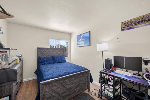 845 RIDGEWATER DR, Chula Vista CA: https://media.crmls.org/mediaz/70636946-ba97-4491-89e6-b6f6997fdbcf.jpg