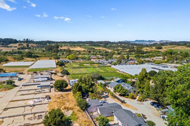 68 Live Oak Road, Royal Oaks CA: https://media.crmls.org/mediaz/7063b593-2037-41f9-b08d-aaedc7eefc1b.jpg