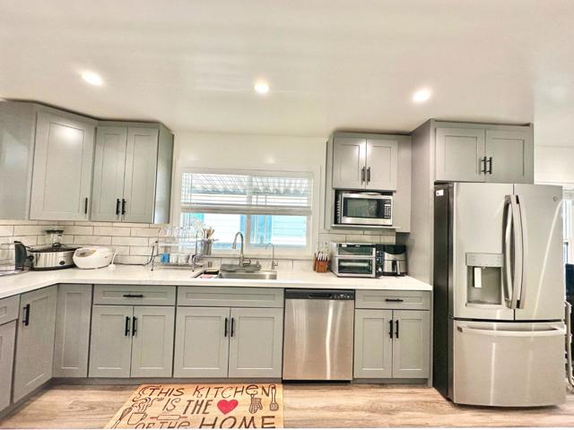 383 Chateau La Salle Drive, San Jose CA: https://media.crmls.org/mediaz/7064e410-0cb9-4ef2-bb57-cb598ac62513.jpg