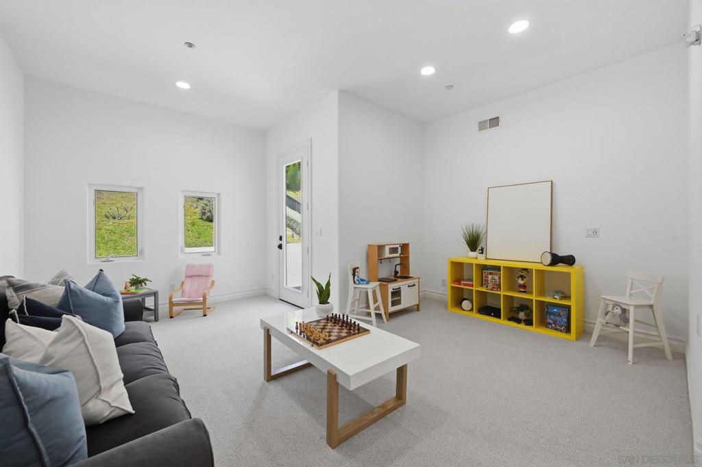855 Stratford Knoll - photo 7