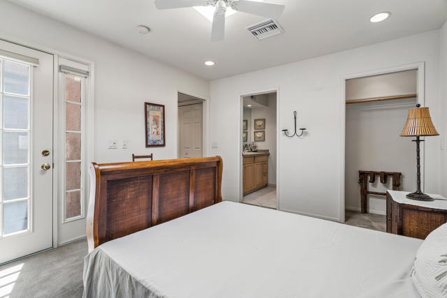 73259 Boxthorn Lane, Palm Desert CA: https://media.crmls.org/mediaz/7065097c-b22f-4ae8-ac28-a28c1dcacd9a.jpg