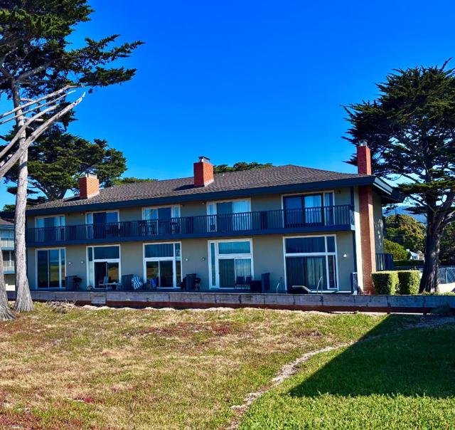 43 La Playa Street, Monterey CA: https://media.crmls.org/mediaz/706542e3-3809-46e6-9b8f-44ac2f1940ef.jpg