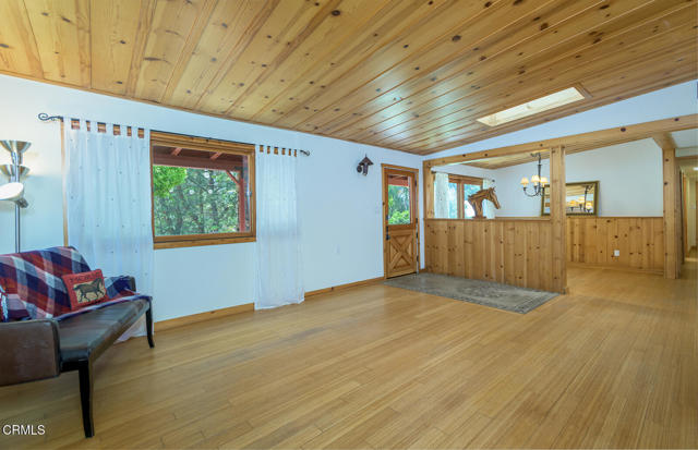 Detail Gallery Image 16 of 75 For 11461 Riverwood Dr, Sunland,  CA 91040 - 3 Beds | 2 Baths