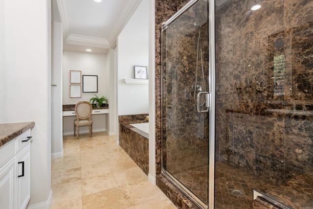 7866 Calle Oliva, Carlsbad CA: https://media.crmls.org/mediaz/7067196a-e63e-41c1-9cda-a52b889eb9da.jpg