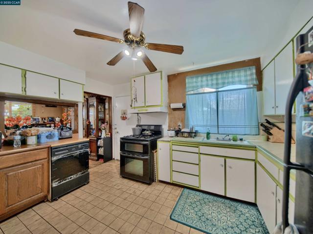 848 Linda Vista Street, San Jose CA: https://media.crmls.org/mediaz/70679f5c-9c82-45c8-ae53-45c82b207daf.jpg
