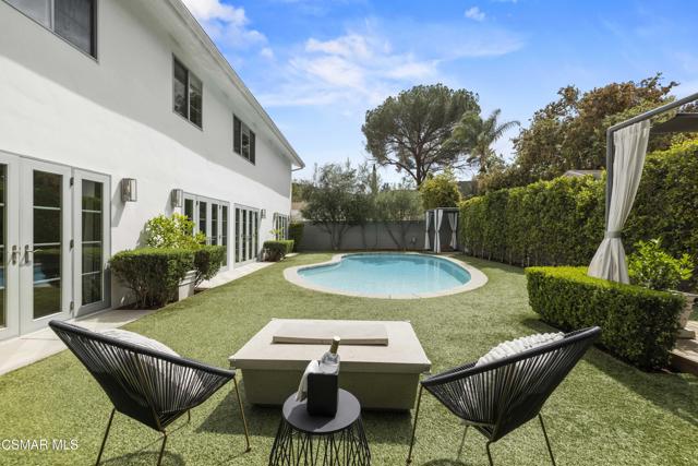 1581 Covington Avenue, Westlake Village CA: https://media.crmls.org/mediaz/7067b070-ed38-4f70-b890-f8cbe51f6c7f.jpg