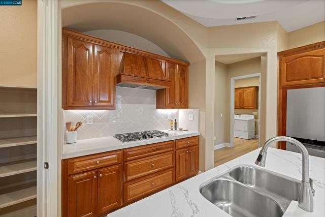 8702 Pasatiempo Circle, Roseville CA: https://media.crmls.org/mediaz/70688a8b-9182-443d-9364-af6a67187396.jpg