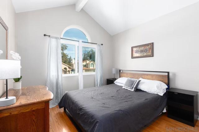 24643 Leafwood Dr, Murrieta CA: https://media.crmls.org/mediaz/7068cdbf-899b-444e-b576-7ce044dd7ea9.jpg