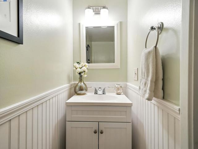 727 Sandpiper Cmn, Livermore CA: https://media.crmls.org/mediaz/70693e23-aa8a-4ee3-a8d8-6a370fbbdf1b.jpg