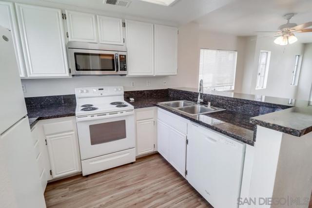 8945 Arlingdale Way, Spring Valley, California 91977, 2 Bedrooms Bedrooms, ,2 BathroomsBathrooms,Condominium,For Sale,Arlingdale Way,250032679SD