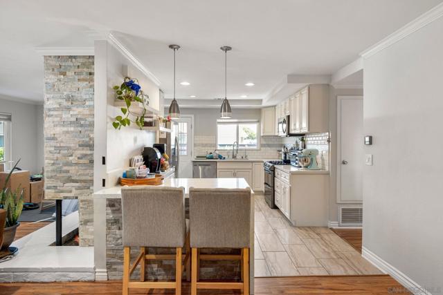 127 Warner Street, Oceanside CA: https://media.crmls.org/mediaz/706bdaf5-c513-4ea3-ba65-761004c3eef4.jpg