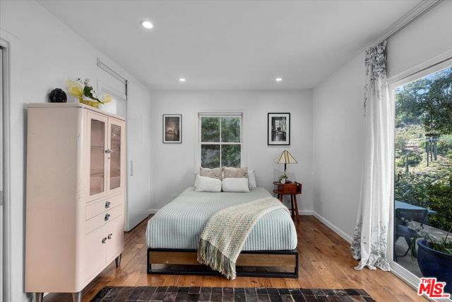 8809 Appian Way, Los Angeles CA: https://media.crmls.org/mediaz/706c757c-51ef-458e-ba87-b86fd981154c.jpg