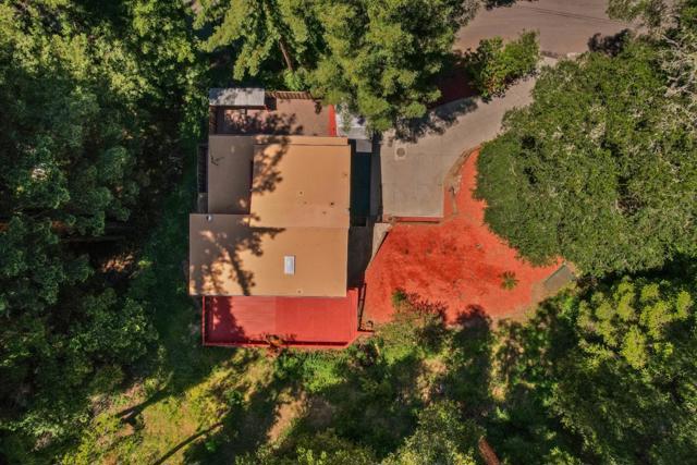 330 Huckleberry Lane, Boulder Creek CA: https://media.crmls.org/mediaz/706c7bbb-f6d1-43dd-979b-2d9a165ca206.jpg