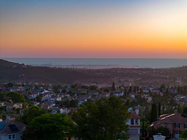 1438 Dolphin Court, San Marcos CA: https://media.crmls.org/mediaz/706d1d4a-b3e4-4225-9c3f-94474798ef0c.jpg