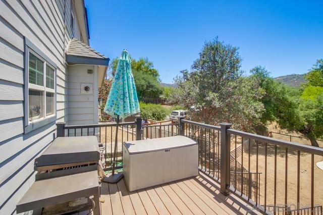 210 Frances Dr, El Cajon CA: https://media.crmls.org/mediaz/706dc547-c8e9-4b50-930c-d3580718a701.jpg