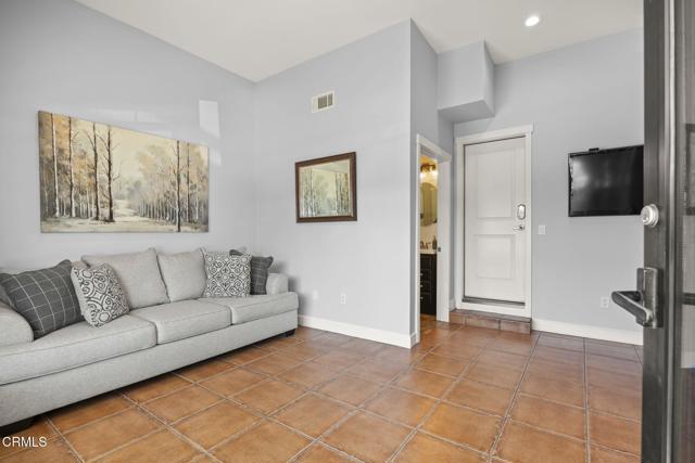 Detail Gallery Image 5 of 55 For 793 E Santa Clara St #10,  Ventura,  CA 93001 - 2 Beds | 3 Baths