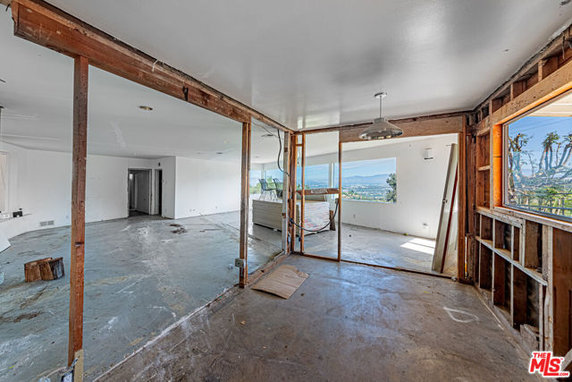 2 Bed Home for Sale in Los Angeles, California