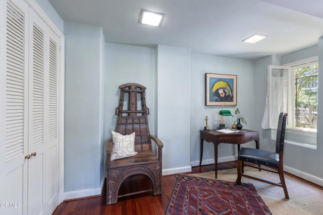 80 N Euclid Avenue, Pasadena CA: https://media.crmls.org/mediaz/706ed161-669c-4f2a-859f-0e5351fbef6f.jpg