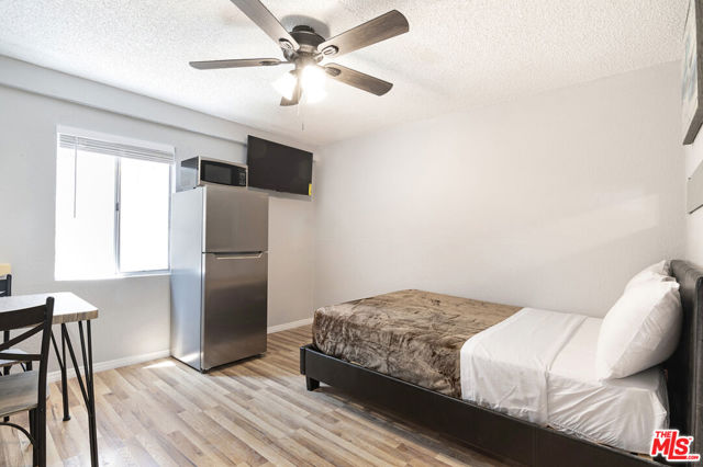 930 Fraser Avenue, Los Angeles CA: https://media.crmls.org/mediaz/706f35c6-215d-41cb-b70a-ee106f8e29c8.jpg