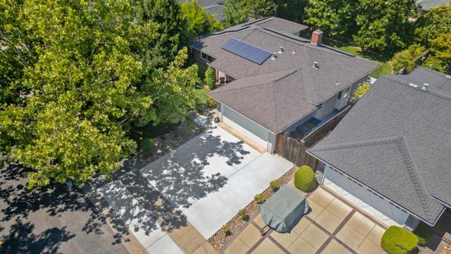 207 Thomas Drive, Los Gatos CA: https://media.crmls.org/mediaz/706f6e93-ae0a-42a2-b40b-bac2ac72fd4c.jpg
