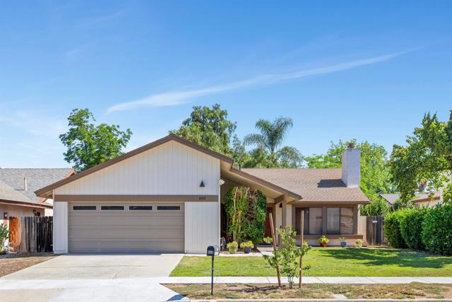 Detail Gallery Image 1 of 1 For 468 Las Brisas Dr, Escondido,  CA 92027 - 4 Beds | 2 Baths