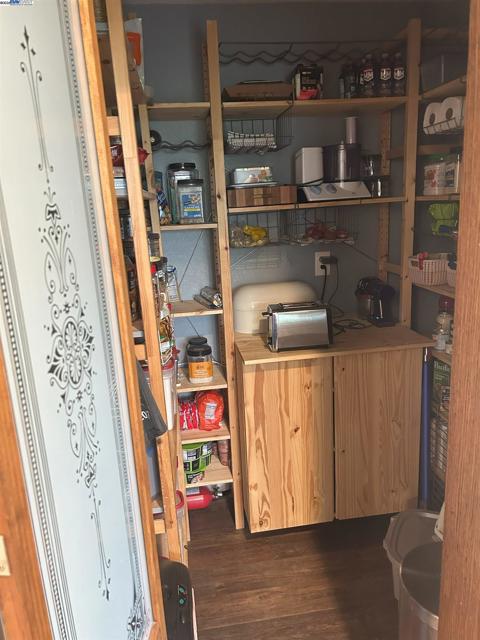 588 E Angela St, Pleasanton CA: https://media.crmls.org/mediaz/706ff371-ca4d-43f0-83c8-f9bb7c6f5a67.jpg