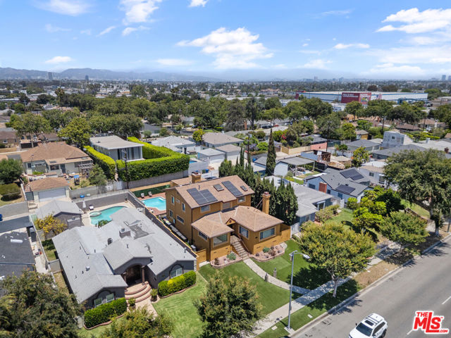 5183 Obama Boulevard, Los Angeles CA: https://media.crmls.org/mediaz/70708efa-cadb-43f4-89b8-087bf610c002.jpg